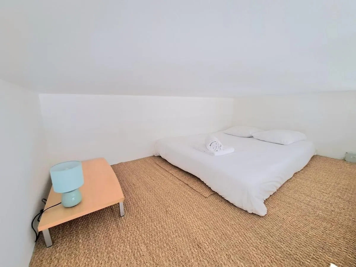 Studio Mezzanine Proche Metro A Villeurbanne